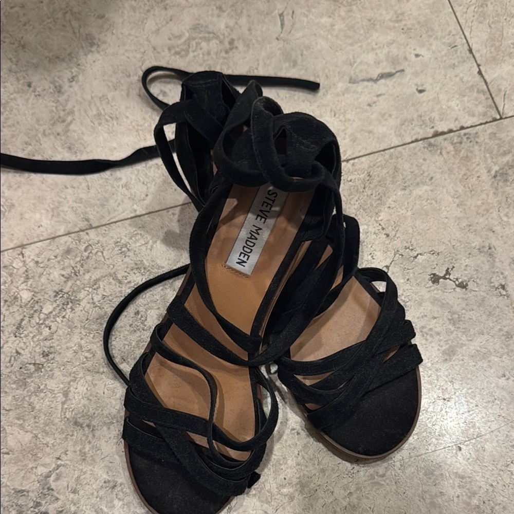 Steve Madden Black Heeled Elegance